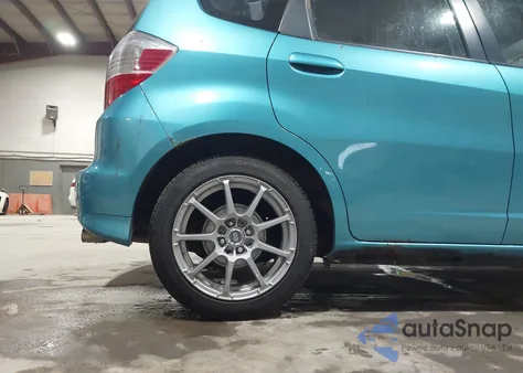 2013 Honda Fit z USA, uszkodzony, nr VIN JHMGE8G39DC023861